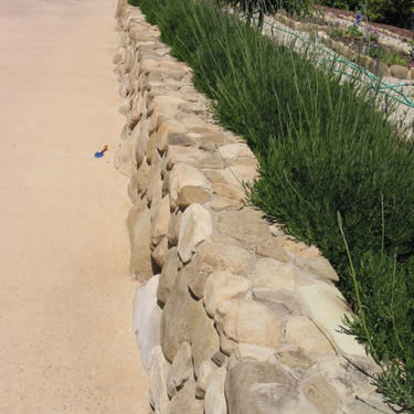 Boulder-Landscape-Wall